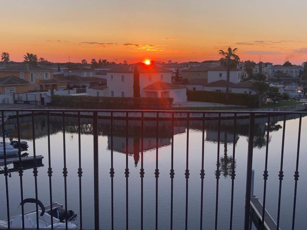 Marina 120M²/8 Pers/ Terrasse 100M²/ Appontement Villa Aigues-Mortes Buitenkant foto